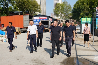 金辉带队赴西安电梯、汽车午夜影院、福泰实业等六企两办调研座谈