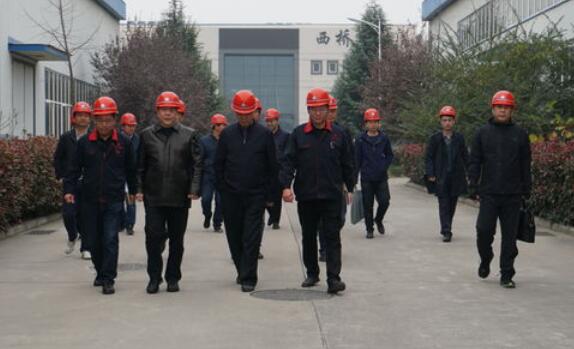 集团领导金辉带队赴海红轴承、电器开关进行工作调研